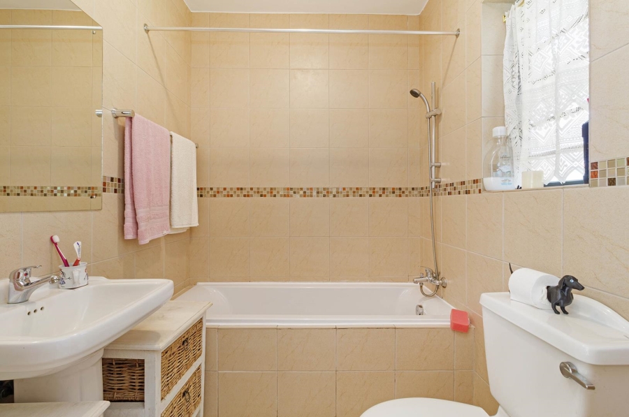 5 Bedroom Property for Sale in Milnerton Ridge Western Cape